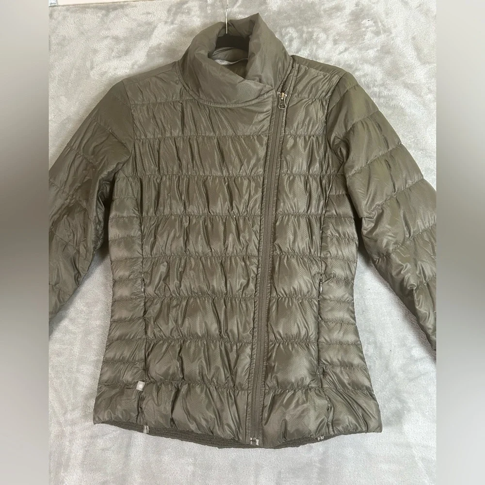 Athleta downalicious jacket - Picture 6 of 14